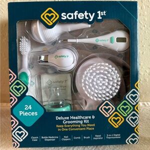 SAFETY 1st Deluxe Healthcare & Grooming Kits, NEW
